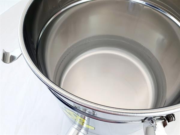 CFM-Abfüllkanne 32 kg mit 2 Quetschhähnen (4 Spannverschlüsse)